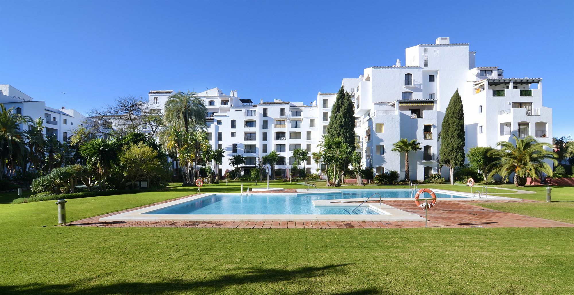 Club Jardines Del Puerto Lejlighed Marbella Eksteriør billede